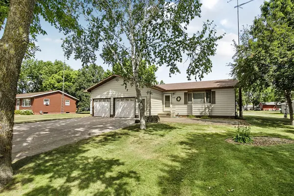 570 3rd ST NW, Richmond, MN 56368