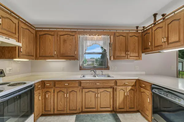 570 3rd ST NW, Richmond, MN 56368