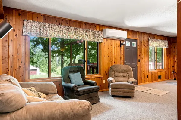 18563 329th AVE, Isle, MN 56342