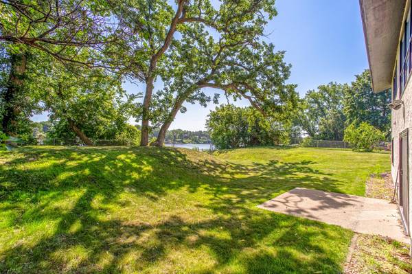 11708 Mississippi DR N, Champlin, MN 55316