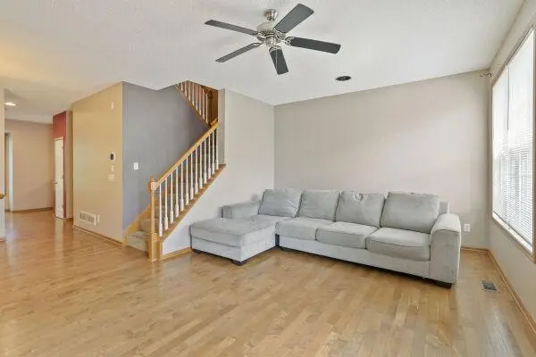 5213 Scott TRL, Robbinsdale, MN 55422