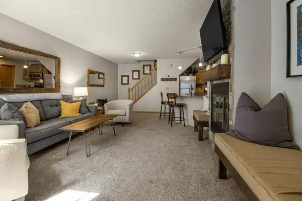 12822 Echo LN, Apple Valley, MN 55124