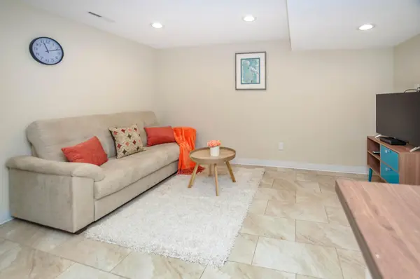 907 & 907 1/2 14th AVE SW, Rochester, MN 55902