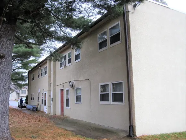 545 Birchcrest DR ##1, River Falls, WI 54022