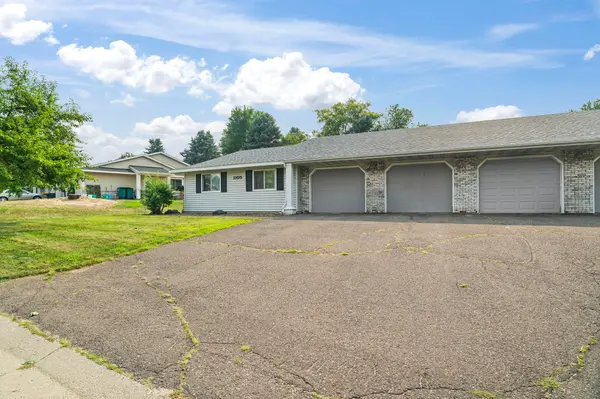 1105 Bartosh LN #1, River Falls, WI 54022