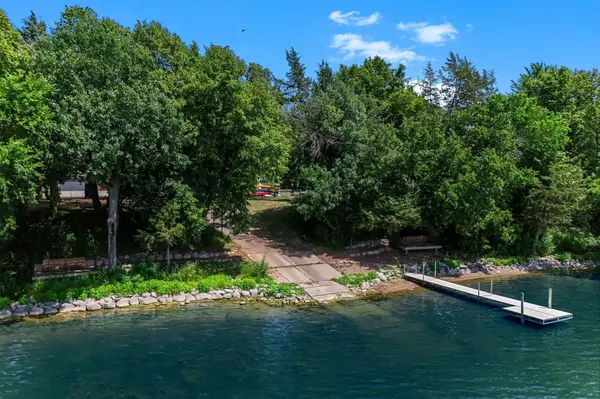 4525 Walnut ST, Medina, MN 55359