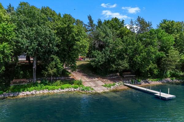 4525 Walnut ST, Medina, MN 55359