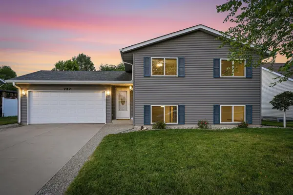 747 Louisiana ST NW, Hutchinson, MN 55350