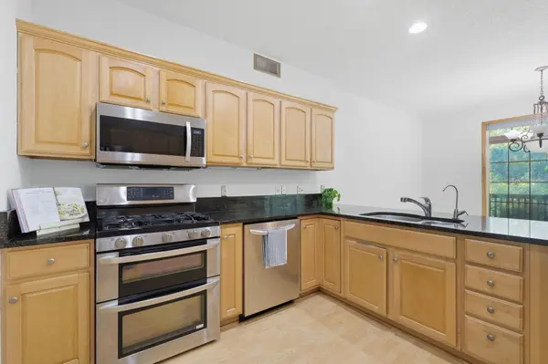 5546 Malibu DR, Edina, MN 55436