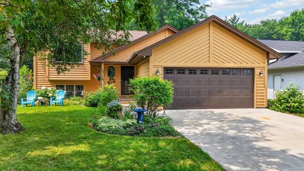 13116 Court PL, Burnsville, MN 55337