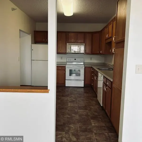 8341 Lyndale AVE S #424, Bloomington, MN 55420
