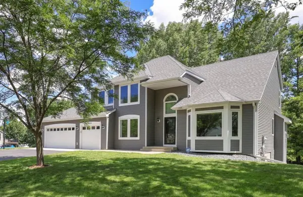 12930 Emmer PL, Apple Valley, MN 55124