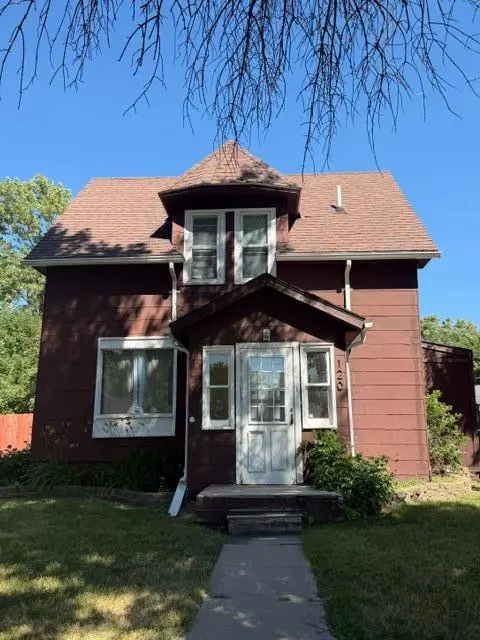 120 4th AVE SE, Mayville, ND 58257