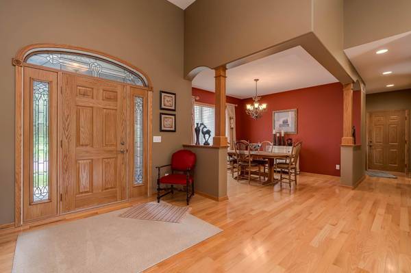 117 Grovebrook DR, Mankato, MN 56001
