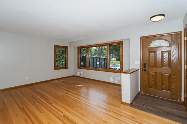 2264 Rice Creek RD, New Brighton, MN 55112