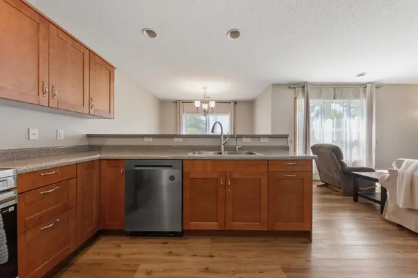2402 Elianna DR, Northfield, MN 55057
