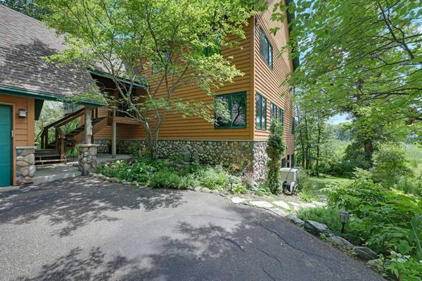 502 Shoreline DR, Wayzata, MN 55391