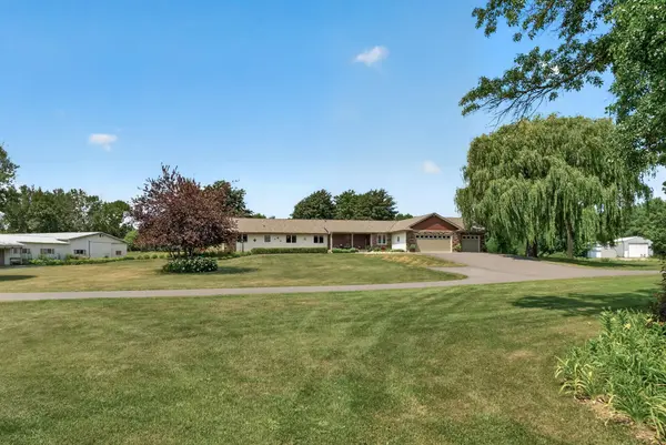 9848 218th AVE NW, Elk River, MN 55330