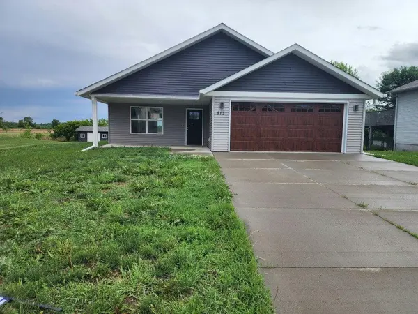 213 Century LN, Silver Lake, MN 55381