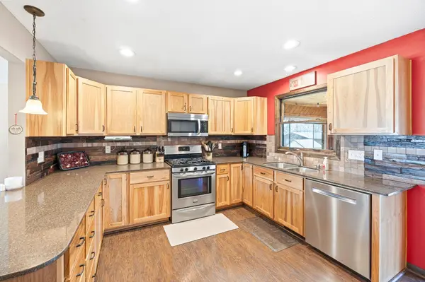 814 Craig AVE SW, Hutchinson, MN 55350