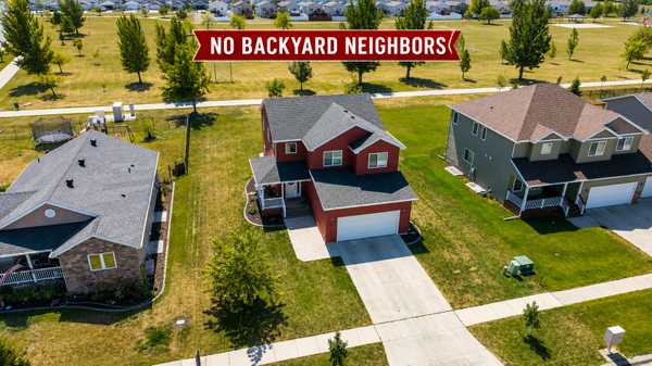 4893 LAVONNE CT S, Fargo, ND 58104