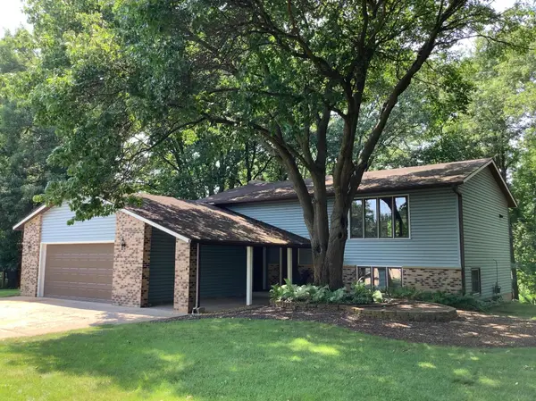 31522 Rum River DR NE, Cambridge, MN 55008