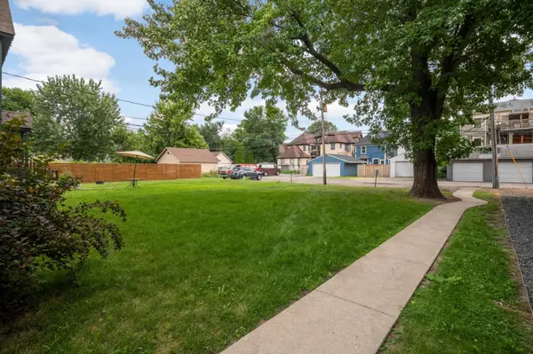 588 Selby AVE, Saint Paul, MN 55102