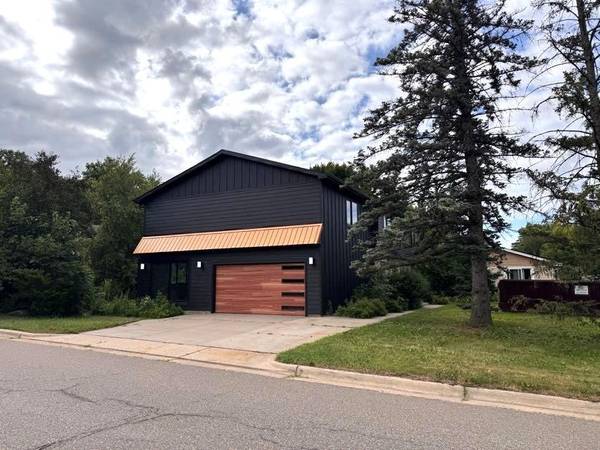 6601 Naomi DR, Edina, MN 55439