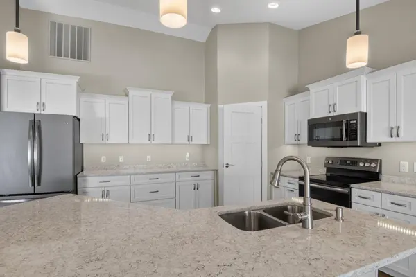 523 Legacy LN, Valley City, ND 58072