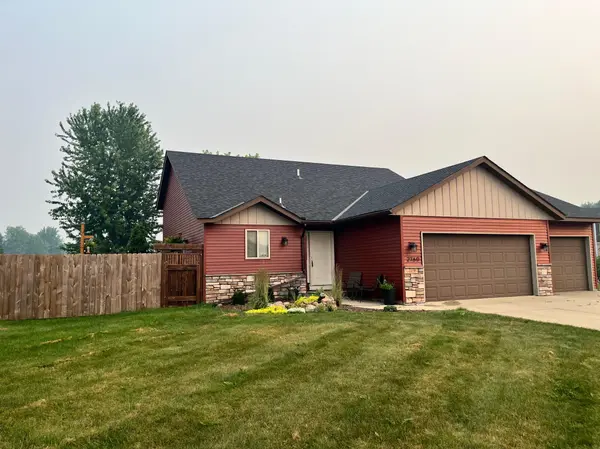 2760 Ocarina DR, Sauk Rapids, MN 56379