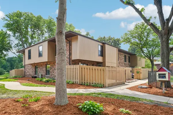 2411 Unity AVE N, Golden Valley, MN 55422