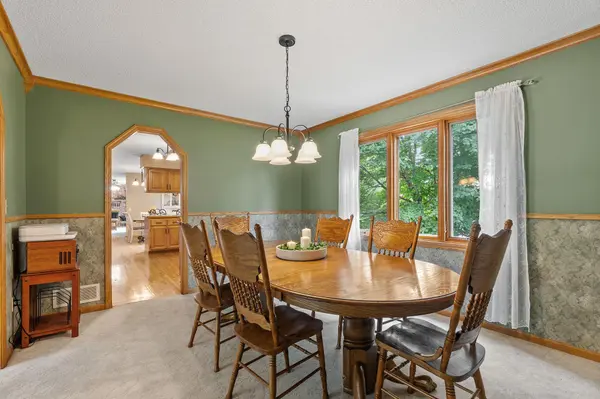 6427 Deerwood LN, Lino Lakes, MN 55014