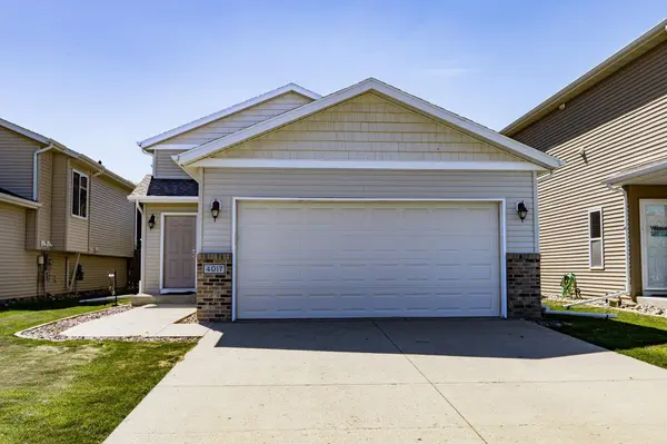 4017 9th ST S, Moorhead, MN 56560