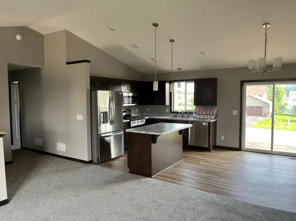 108 Woolgrass WAY, Avon, MN 56310