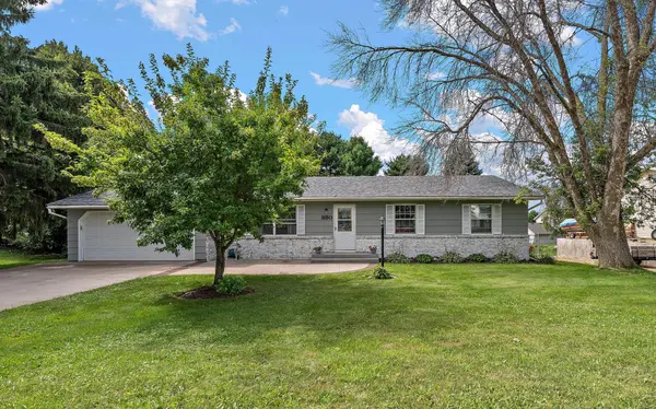 380 2nd ST, Hammond, WI 54015