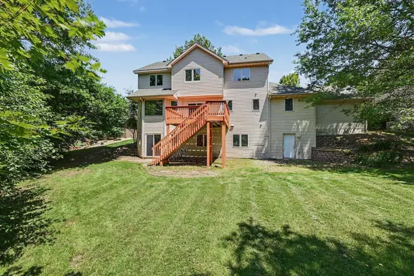 3850 Jamestown Curve, Woodbury, MN 55129