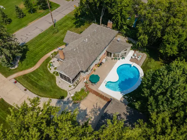 5565 Howards Point RD, Excelsior, MN 55331