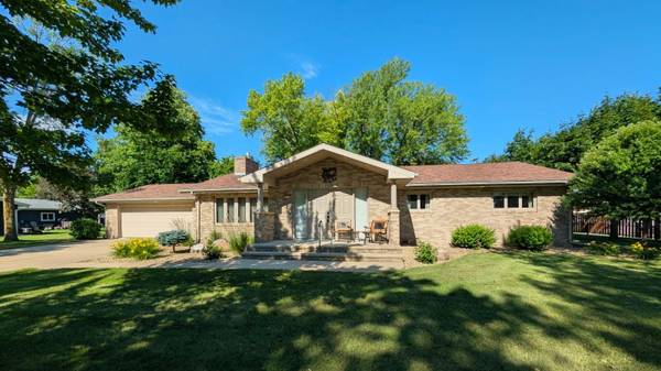 611 N 12th ST, Montevideo, MN 56265