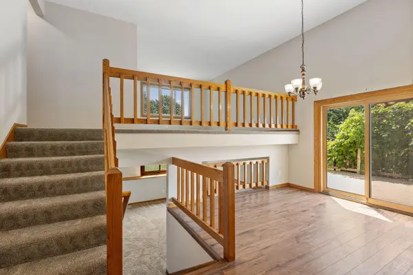 8064 Lower 147th ST W, Apple Valley, MN 55124