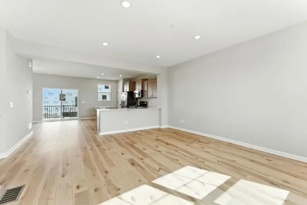 10368 Birchwood CIR, Victoria, MN 55318