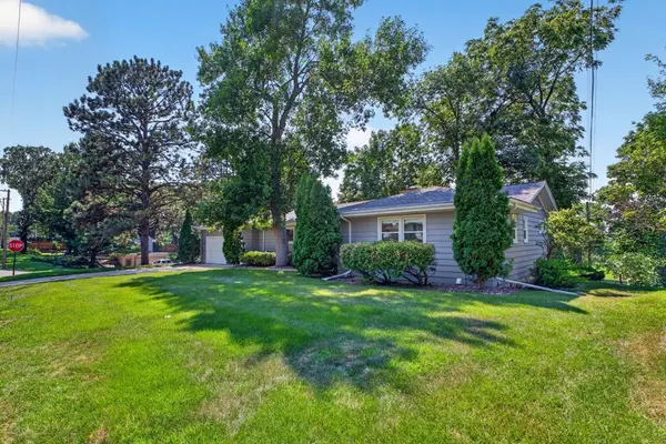 302 Garden RD, Albert Lea, MN 56007