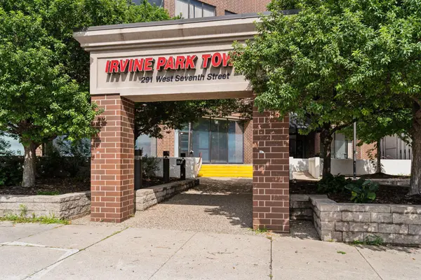 291 7th Street W #1604, Saint Paul, MN 55102