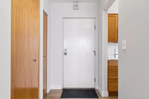 291 7th Street W #1604, Saint Paul, MN 55102