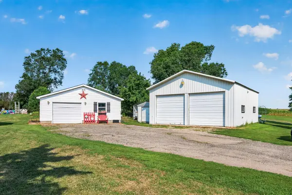 9711 Ireland AVE NW, Annandale, MN 55302
