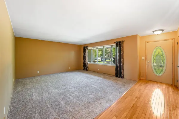 1024 Holden PL, Fairmont, MN 56031