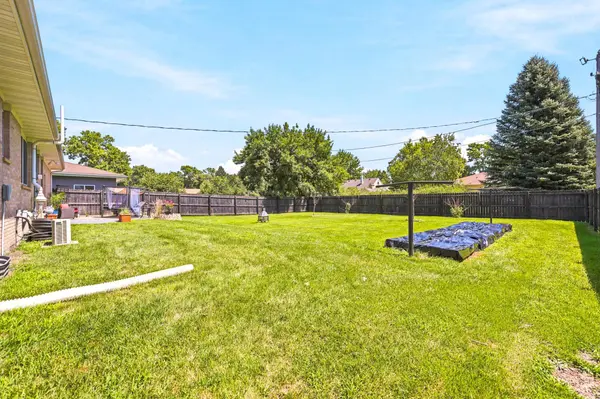 325 6th ST NW, Buffalo Lake, MN 55314