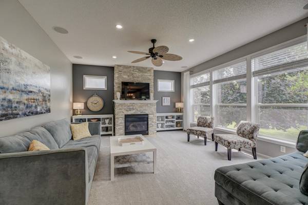 3412 Walden DR, Woodbury, MN 55129