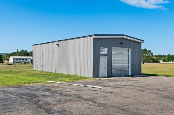 22 Commerce RD, Babbitt, MN 55706