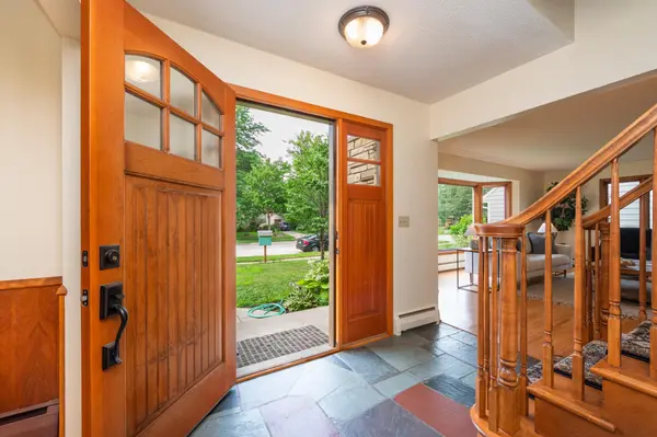 4609 Coffey LN, Minneapolis, MN 55406