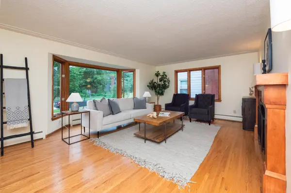 4609 Coffey LN, Minneapolis, MN 55406